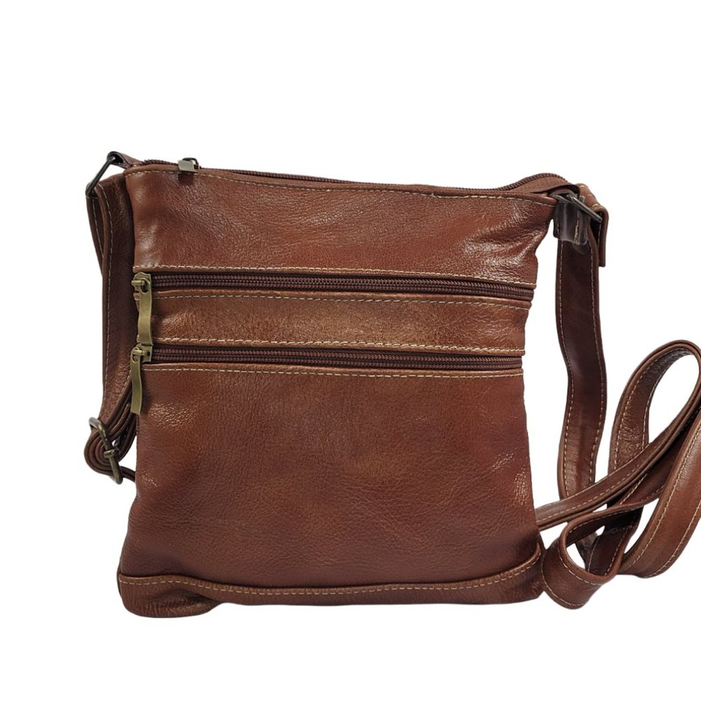 Genuine Leather Crossbody bag. Handcrafted. Honey Color. Trip bag